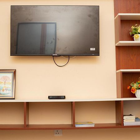 High Level Apartment Haatso Екстериор снимка
