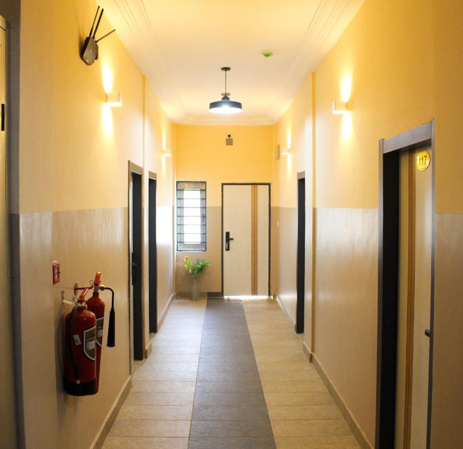 High Level Apartment Haatso Екстериор снимка