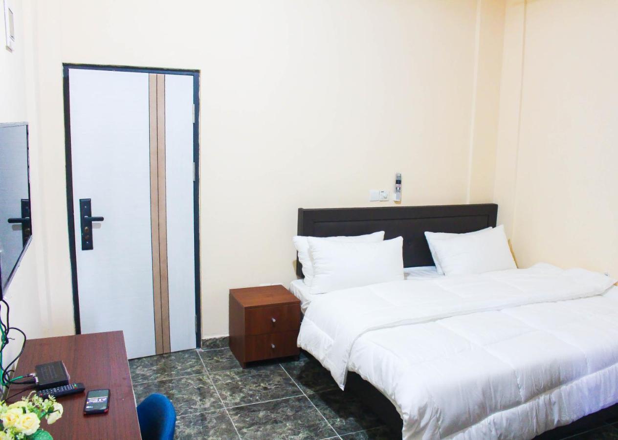 High Level Apartment Haatso Екстериор снимка