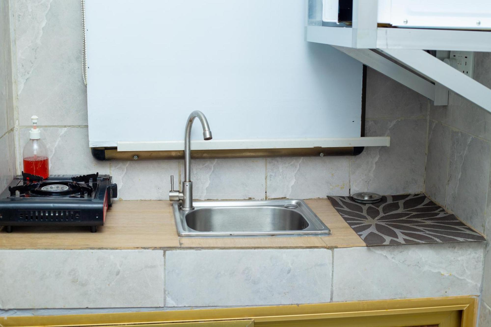 High Level Apartment Haatso Екстериор снимка